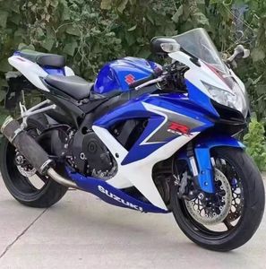 Moto sportive Suzuki GSX600 : Moteur haute performance et maniabilité précise pour des balades palpitantes - Product Image 3