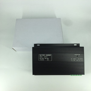 Cargador de Baterías Populace CH2810 10A 12V 24V Entrada CA Salida CC de Escritorio para Uso con Baterías Estándar - Product Image 4