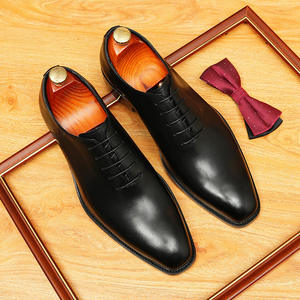 Chaussures habillées Oxford luxueuses sur mesure en cuir véritable avec lacets réglables Conception simple pour chaussures pour hommes - Product Image 1