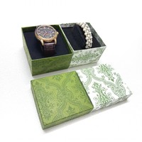 Boîte de présentation en carton avec emplacements doublés d'éponge pour montres, bracelets et chaînes – Emballage cadeau