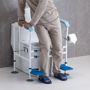 Barre d'appui pour toilettes pour personnes âgées avec pédales, pliable, installation sans perçage, cadre d'assistance pour la sécurité dans la salle de bain - Product Image 1