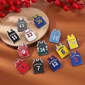 Pins de Baloncesto de <span class=keywords><strong>Kobe</strong></span> en Oferta, Insignias Metálicas al por Mayor, Pins de Esmalte Suave para Fanáticos de las <span class=keywords><strong>Zapatillas</strong></span> de Curry y Jordan - Product Image 1