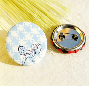 Badge rond en étain personnalisé pour bébé rampant, mignon, style dessin animé, épinglette Kawaii pour sacs à dos d'enfants, vêtements, cadeau pour les parents - Product Image 1