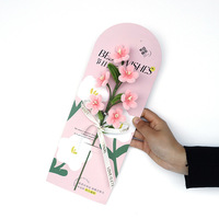 Panier de transport pour bouquets de fleurs fraîches avec logo personnalisé, revêtement UV, vente en gros, offre spéciale