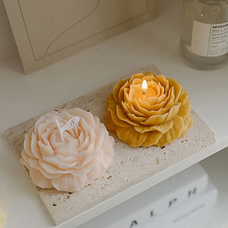 Bougies parfumées en cire de soja aromatique en forme de fleur personnalisées pour invités cadeaux de mariage