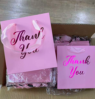 Sacs de shopping en papier kraft doux au toucher, impression de logo personnalisée pour la promotion de marques de boutiques haut de gamme, emballage cadeau