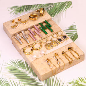 पाउडर कस्टम <span class=keywords><strong>10</strong></span> जोड़े स्टेनलेस स्टील के सोने के स्टड अतिरंजित 18k सोने की प्लेटेड ट्रेंडी महिलाओं के हूप इयररिंग्स सेट जिरकॉन - Product Image 5