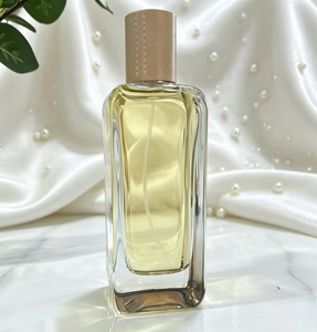 El perfume de 100 ml, una marca popular en Europa y América, es la primera opción para una fragancia encantadora. Muestra tu encanto femenino. - Product Image 3
