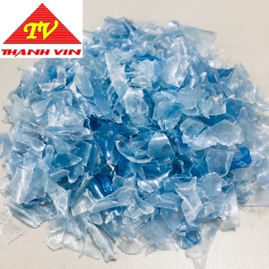 Flocons en plastique Pet lavés/non lavés Bouteilles post-consommation couleur claire Vietnam Fabricant-Mme Mira - Product Image 1
