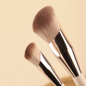Pinceau Fond de Teint Cangzhou 3,5 cm, poils en nylon, manche en bois, pinceau plat pour correcteur et maquillage - Product Image 3
