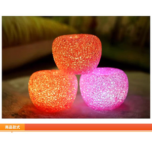 Luz nocturna de cristal con forma de manzana, multicolor, LED con cambio de color, control táctil, funciona con pilas, forma redonda de plástico, para decoración de dormitorio o escritorio. - Product Image 3