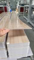 Panneau de plafond en PVC brillant pour la décoration intérieure