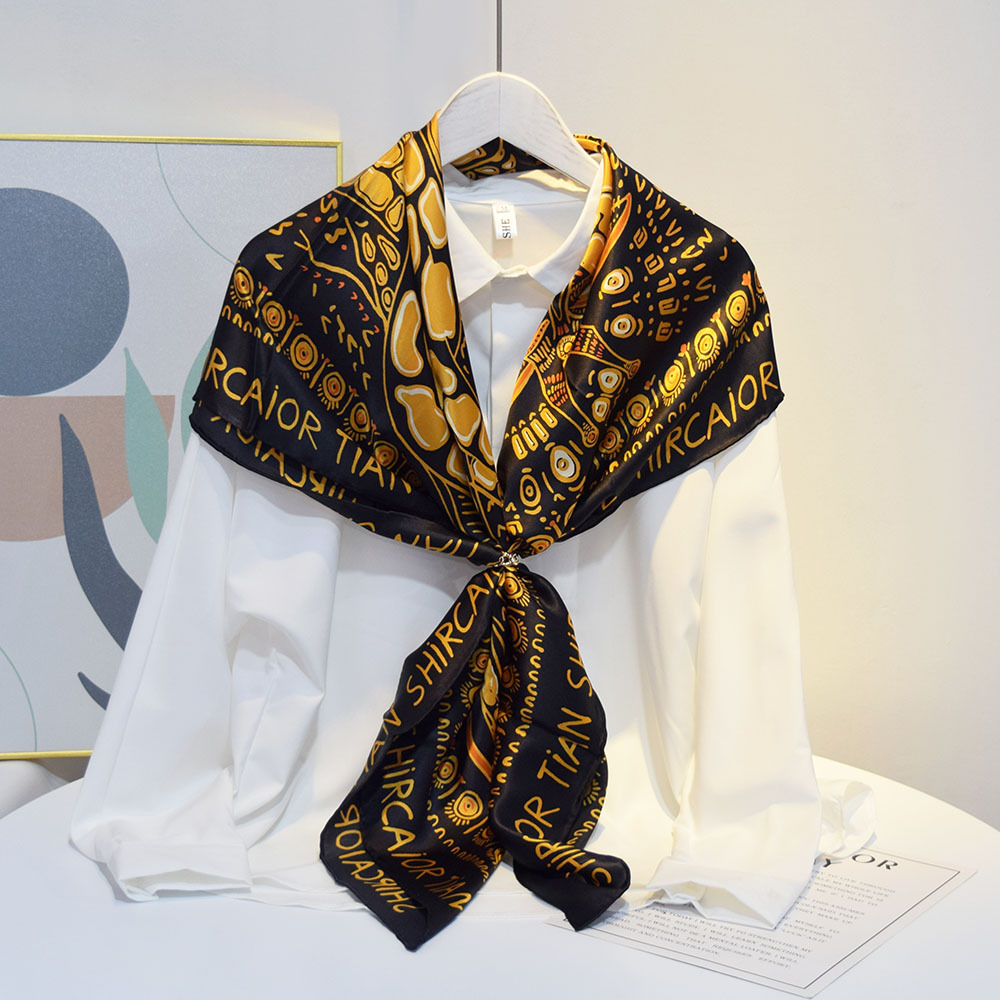В наличии 2022 модная квадратная атласная шелковая шаль Новое поступление шелковые шарфы с цифровым принтом на заказ