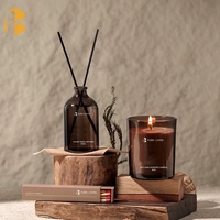 Commande en gros Aromathérapie Conception de logo personnalisé Diffuseur de roseau en verre de luxe Bouteille et bougie Coffret cadeau pour hôtels