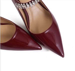 Sandali Personalizzati Ispirazione JC in Vernice Rossa con Tacco a Spillo Sottile da 5cm e Soletta Imbottita in Pelle di Pecora per Matrimoni e Banchetti all'Ingrosso - Product Image 4