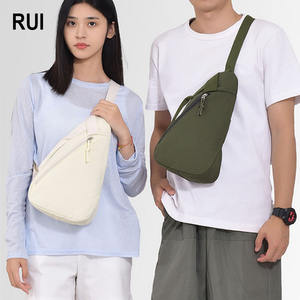 Sacs de voyage pour femmes RUIQUWIN en gros, sacs de poitrine sportifs légers et imperméables avec fermeture éclair et sangle réglable pour la gym, le yoga et le pilates - Product Image 1