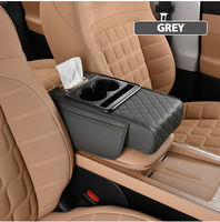 Accessoires d'intérieur de voiture Boîte de rangement pour accoudoir en cuir Capacité de stockage du tissu Porte-gobelet à eau Assemblé Console centrale Pad
