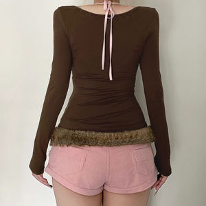 เสื้อยืดไหมพรมแขนยาวลายดอกไม้สีน้ำตาลสไตล์วินเทจแบบสองชิ้น คอวีแบบผูกคอ เสื้อครอปทรงพอดีตัว สวมใส่สบาย ระบายอากาศได้ดี แห้งเร็ว - Product Image 5