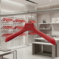 Hochwertige Umweltfreundliche Luxus-Kleiderbügel aus Rotem Kunststoff mit Starken Metallhaken, Platzsparendes Rutschfestes Design für