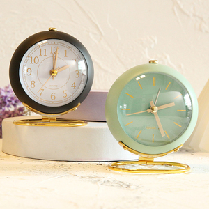 Dễ Thương Thiết Kế Đơn Giản Nhỏ Bàn Đồng Hồ Với Ánh Sáng Ban Đêm Analog Đồng Hồ Báo Thức Im Lặng Không-ticking Cạnh Giường Ngủ Đồng Hồ Cho Trẻ Em Phòng Ngủ - Product Image 2