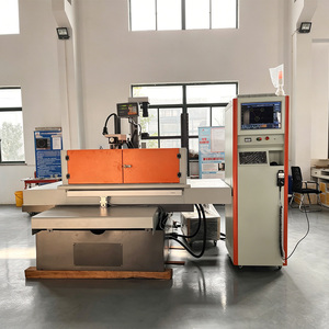 Máquina de corte de alambre CNC económica con sistema de control simple para una operación fácil y mantenimiento diario. - Product Image 3