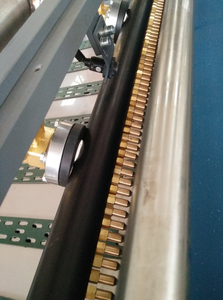 China Automatic <strong>UV</strong> Spot <strong>Varnish</strong> Coating <strong>Machine</strong> for Paper Price. - Product Image 5