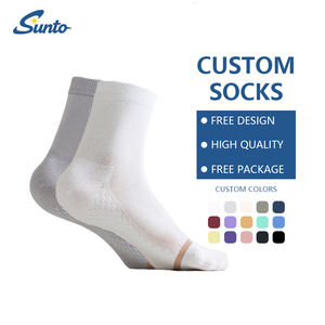 جوارب رجالية عالية الجودة مخصصة بشعار العلامة التجارية للجري وركوب الدراجات، مريحة وقابلة للتنفس من المصنع مباشرة - Product Image 1