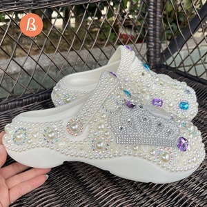 Sabots pour femmes en gros, blancs, avec strass, décor en forme de cœur, plateforme, <span class=keywords><strong>mules</strong></span>, semelle EVA antidérapante, chaussures de fête tendance - Product Image 5