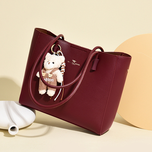 Sac à bandoulière simple grande capacité pour femme, sac messager de haute qualité avec pendentif petit ours mignon, sac fourre-tout pour femme - Product Image 6