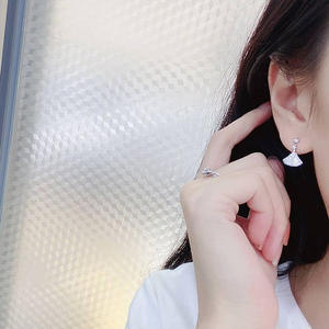 Orecchini Mossai con Diamanti in Oro Bianco e Platino, Taglio Brillante Rotondo, Colore D, Naturali Certificati GIA, Gioielli Classici da Sposa per Donna - Product Image 5