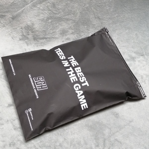 PVC bao bì túi với Ziplock cho T-Shirt biểu tượng tùy chỉnh Frosted dây kéo nhựa Matte quần áo gói Pouch Túi - Product Image 1