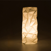 Lampe de table décorative en porcelaine au design créatif, artisanat origami, lampe de nuit moderne à branchement électrique, lumière blanche chaude pour salon