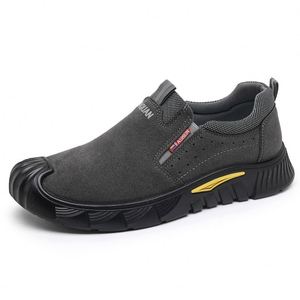 Men's Low-top Casual <b>Shoes</b> Feature a Rubber Sole Design, Providing a Slip-resistant <b>Function</b> Suitable for Work Settings - Product Image 6