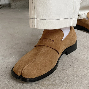 รองเท้าหนังแท้ผู้ชายแบบแยกนิ้วเท้า รุ่นปี 2026 ดีไซน์ทันสมัย ใช้งานได้หลากหลาย สวมใส่สบาย เหมาะสำหรับใส่ลำลองทุกวัน - Product Image 2