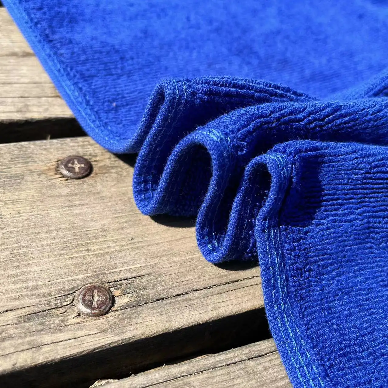 Hete Verkoop Borduurwerk Logo Super Absorberend Snel Droog Comfortabele Sport Toga Handdoek Donkerblauwe Handdoeken