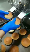 작은 발자국 장식 퍼프 꿀 유제품 빵 케이크 반죽 베이커리 컵 케이크 크림 충전 기계