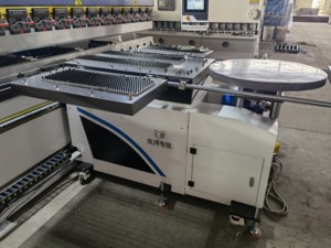 Tự động hoàn toàn tự động CNC Báo Chí phanh máy thủy lực tấm kim loại máy uốn với Feeder - Product Image 4