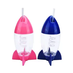 300Ml Fabrikant Groothandel Rocket Vormige Bpa Gratis Gepersonaliseerde Kids Plastic Bekers Met Rietjes