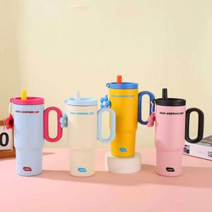 Vaso Térmico de Viaje de Acero Inoxidable con Asa de Macaron, 720ml (24oz), con Tapa y Popote Antideslizante, Colores Pastel, OEM ODM - Product Image 4