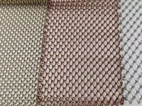 Rideau métallique pour la décoration de fond de vitrine de bijouterie