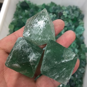 <span class=keywords><strong>Fluorite</strong></span> naturale all'ingrosso <span class=keywords><strong>pietra</strong></span> grezza e <span class=keywords><strong>Fluorite</strong></span> verde octaedro per la decorazione - Product Image 4
