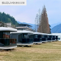 Casa cápsula espacial prefabricada moderna, habitación de hotel móvil modular tipo glamping con balcón para resort panorámico