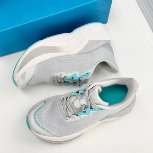 Chaussures de course légères et respirantes en mesh pour l'été, semelle épaisse, baskets de sport pour l'entraînement quotidien pour femmes - Product Image 2