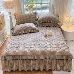 2025 venta al por mayor invierno cálido KING Size cama falda conjunto antideslizante grueso <span class=keywords><strong>colcha</strong></span> con cubierta de cama conjunto para el hogar - Product Image 3