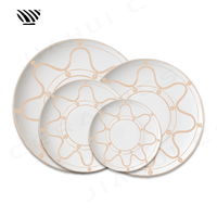 Ensemble de Plats en Céramique Beige - Blanc Élégant pour une Décoration de Table de Mariage Classique Rustique et Raffinée
