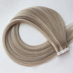 Extensions de cheveux à bandes 100% cheveux humains vierges avec adhésif de qualité médicale. Frisé ou lisse. 14 à 24 pouces dans une variété de teintes. - Product Image 2