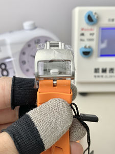 Reloj de Alta Gama Personalizado con Esfera de Zafiro Azul, Caja de Aleación Resistente al Agua de 20 BAR, Mecanismo Automático ETA, Diseño de Barril Hueco - Product Image 6