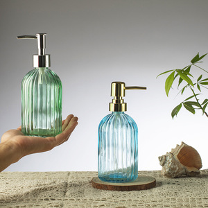 Flaconi Rotondi in Vetro Verde, Grigio, Blu e Trasparente da 450 <span class=keywords><strong>ml</strong></span> per Igienizzante Mani, Shampoo, Bagnoschiuma e Gel Doccia con Pompa Dorata - Product Image 5