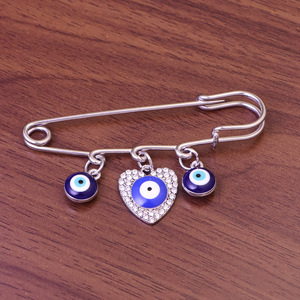 Broches de Moda para Mulheres com Alfinetes de Segurança, Novo Pingente de Coração com Olho Azul e Strass - Product Image 6
