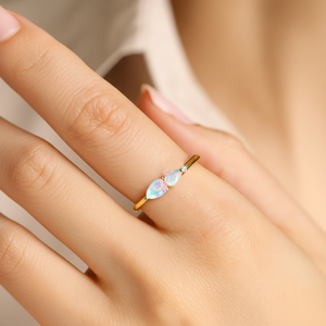 Ópalo de fuego etíope Tres piedras preciosas Anillo de declaración de ópalo apilable Plata de Ley 925 Chapado en oro de 14 quilates Regalo de joyería delicada - Product Image 1